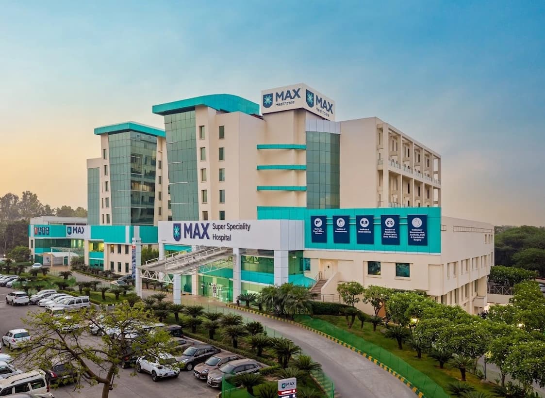 Max Hospital in Gurugram, India